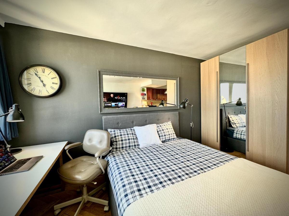 Super White 2x Metro Scisle Centrum Wifi 300 Mbs New Apartment Warsaw