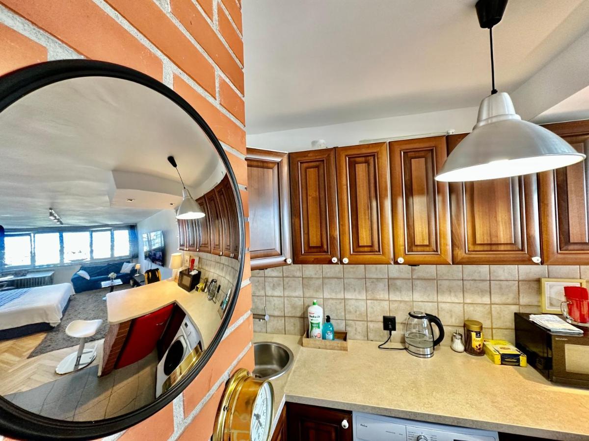 Super White 2x Metro Scisle Centrum Wifi 300 Mbs New Apartment Warsaw